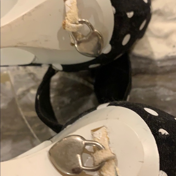 New super cute black and white polka dot sandals - Picture 6 of 6